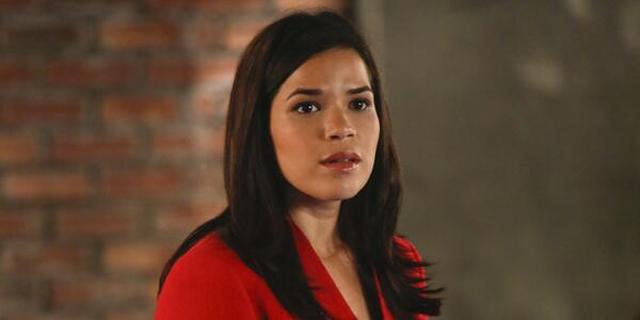 画像: アメリカ・フェレーラはシーズン2でカメオ出演する。©The Good Wife/Twitter、© 2016 CBS Studios Inc.