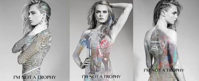 画像: 写真には、団体名でもある「I’m not a trophy(私はトロフィーじゃない)」というスローガンが掲げられている。