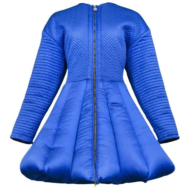 画像: Blue Quilted Puffer Coat www.versace.com