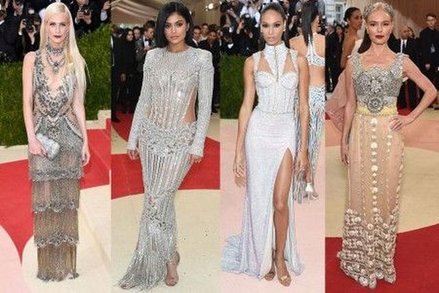 画像: 左から:ポピー・デルヴィーニュ<Marchesa>、カイリー・ジェナー<Balmain>、ジョアン・スモールズ<Balmain>、ケイト・ボスワース<Dolce and Gabbana>