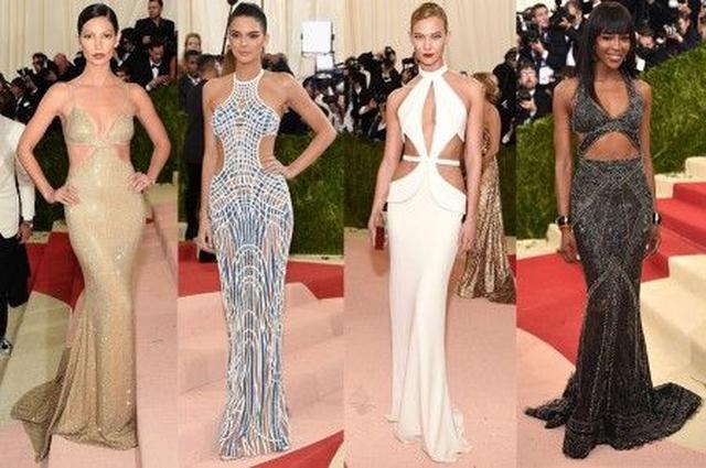 画像: 左から:リリー・オルドリッジ<Michael Kors Collection>、ケンドル・ジェナー<Atelier Versace>、カーリー・クロス<Brandon Maxwell>、ナオミ・キャンベル<Cavalli Couture>