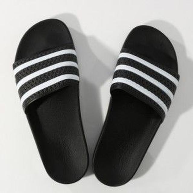 画像1: 各スポーツブランドからもスライドサンダルが発売中!