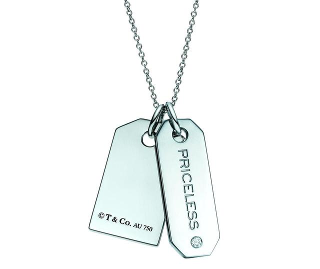 画像: タグ〔シルバー〕 ¥14,000、 タグ〔シルバー、 ダイヤモンド〕¥35,500 (チェーン別売)