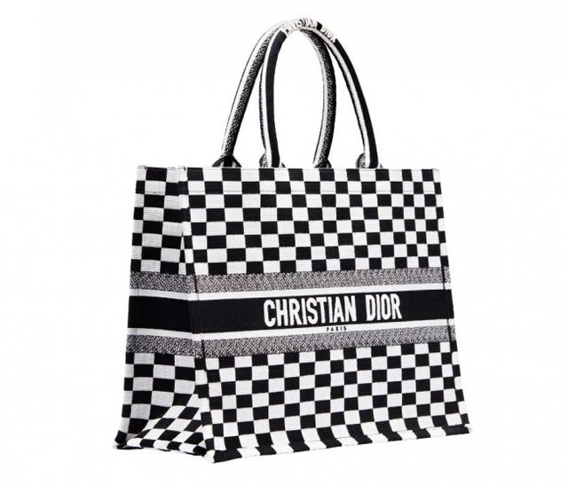 画像: 先行発売:「BOOK TOTE (ブック トート)」 41.5×32×18cm 185,000円(税抜価格)