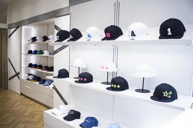 画像1: オリジナル刺しゅうキャップが作れる専門店が渋谷にオープン