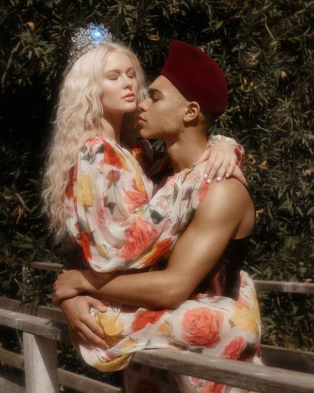 画像5: ザラ・ラーソン、恋人との写真がまるでおとぎ話のプリンセス