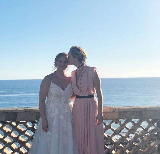 画像: 先日エイミーは結婚式を挙げ、そこにもジェニファーは駆けつけていた。