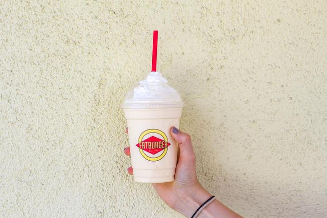 画像1: LA発の老舗グルメバーガー店「FATBURGER」が初上陸!