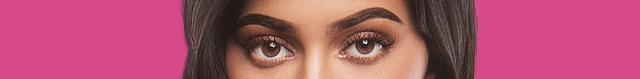 カイリー・ジェンナー、Kylie Jenner、カーダシアン家のお騒がせセレブライフ、収入