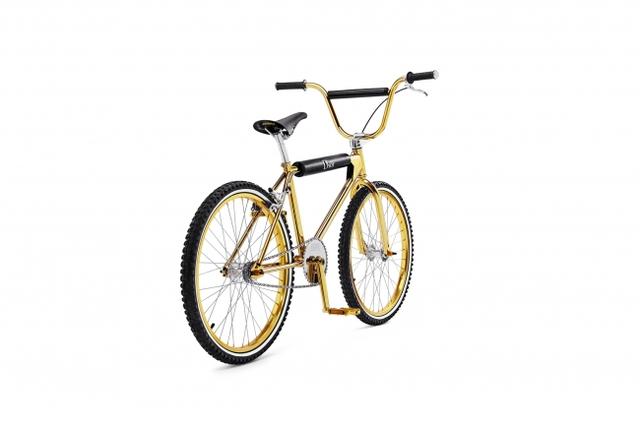 画像6: ディオール オムより、BMXの限定モデル第2段が登場