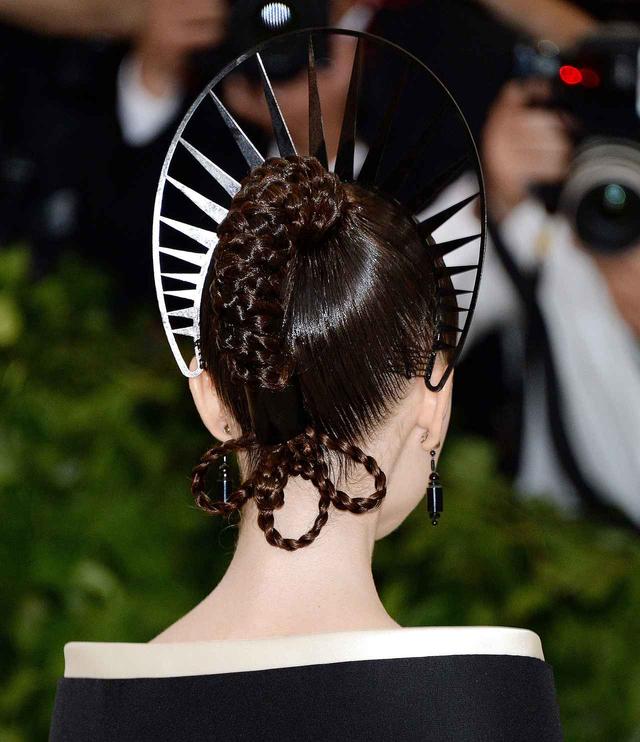 画像4: メットガラ、注目するのはドレスだけじゃない!ヘアスタイル8選