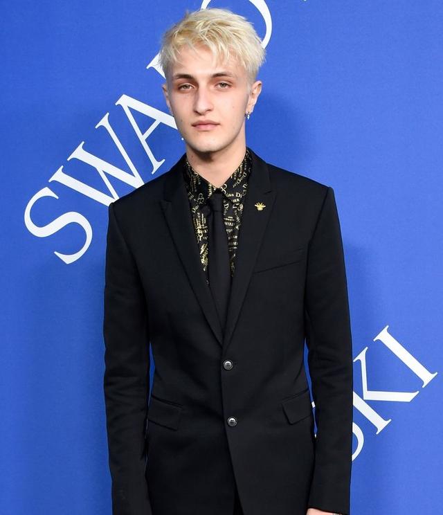 画像2: ケンダル・ジェンナー、ジジ・ハディッド弟との「濃厚キス」撮られる