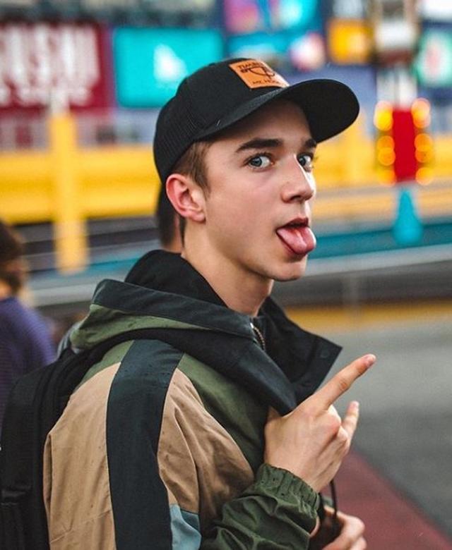 画像: ダニエル・シーヴィ ©Daniel Seavey/Instagram