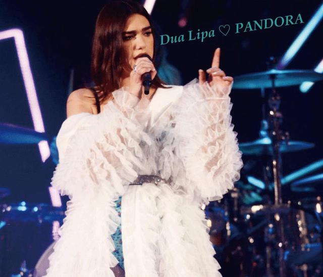 画像1: 人気シンガーのデュア・リパは PANDORAのシルバーコレクションを愛用