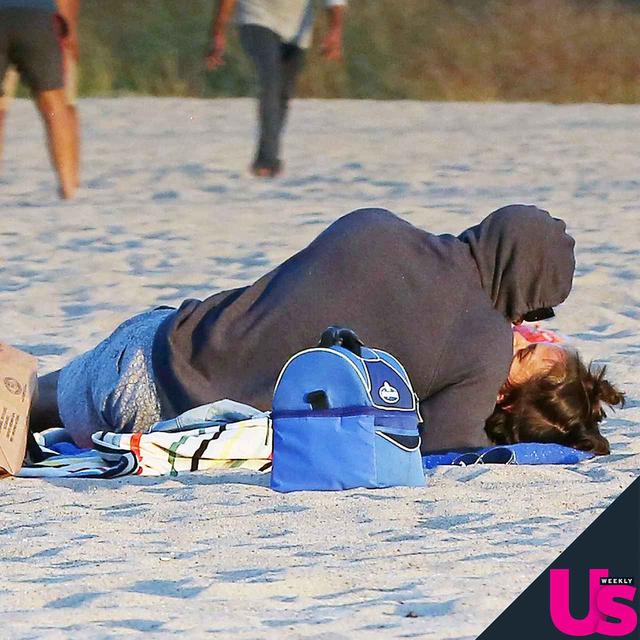 画像2: ジェイミー・フォックス&ケイティ・ホームズ、初のキス写真を激写される