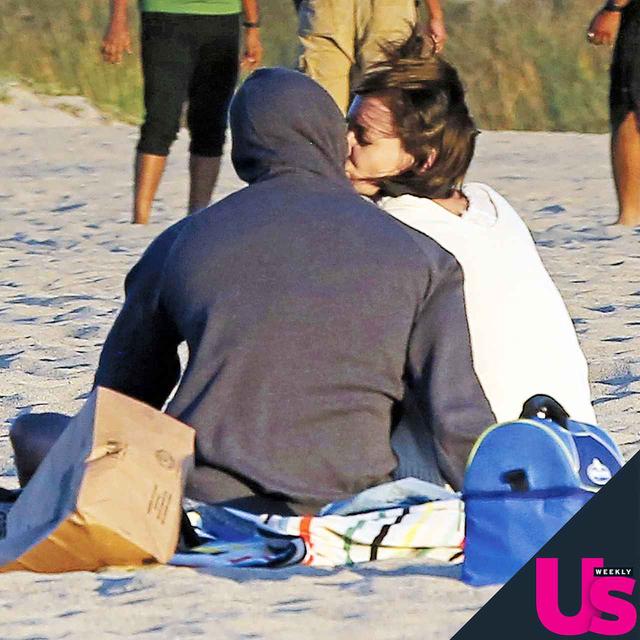 画像1: ジェイミー・フォックス&ケイティ・ホームズ、初のキス写真を激写される