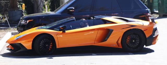 画像5: セレブの愛車:カイリー・ジェンナーの約5,200万円のランボルギーニ!