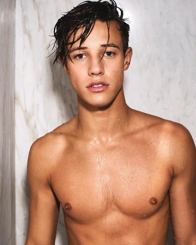 画像: ©Cameron Dallas/ Instagram