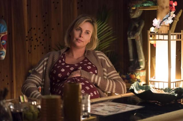 画像: シャーリーズ・セロンが23キロ増量!『タリーと私の秘密の時間』未公開写真を解禁