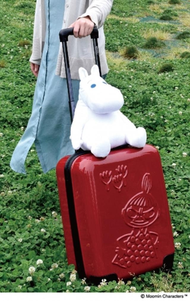画像2: ネックピローになるムーミンのぬいぐるみ付きキャリーケース