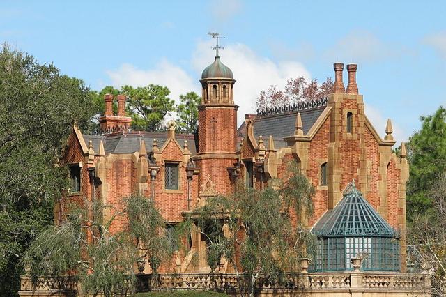 画像: 米ディズニーワールドにある『ホーンテッドマンション』©Disney