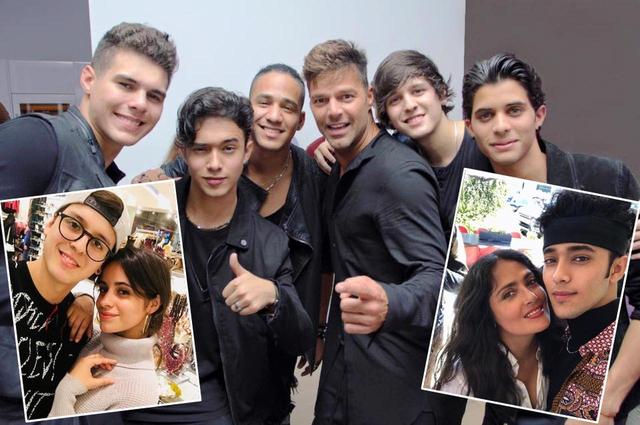 画像: セレブ界でも友達の輪を増やしているCNCO。左は歌手のカミラ・カベロ、右は女優のサルマ・ハエック。中央のリッキー・マーティンはCNCOのマネージャーを務める。©Instagram