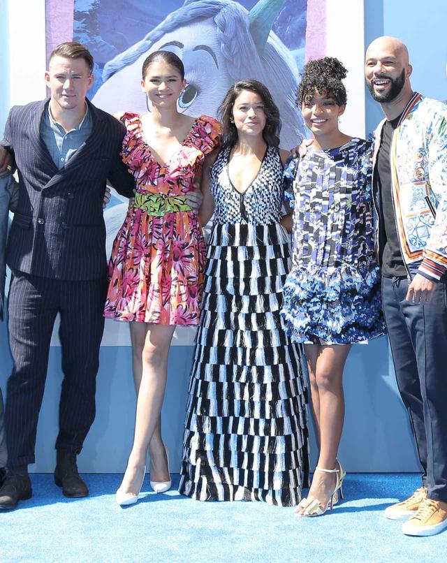 画像: 左からチャニング、ゼンデイヤ、女優のジーナ・ロドリゲス、女優ヤラ・シャヒディ、コモン。