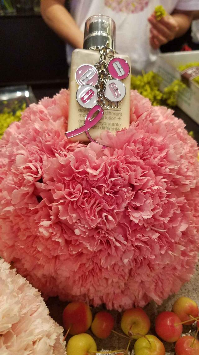画像: Clinique モイスチャライジングローション1種類 6,500円。