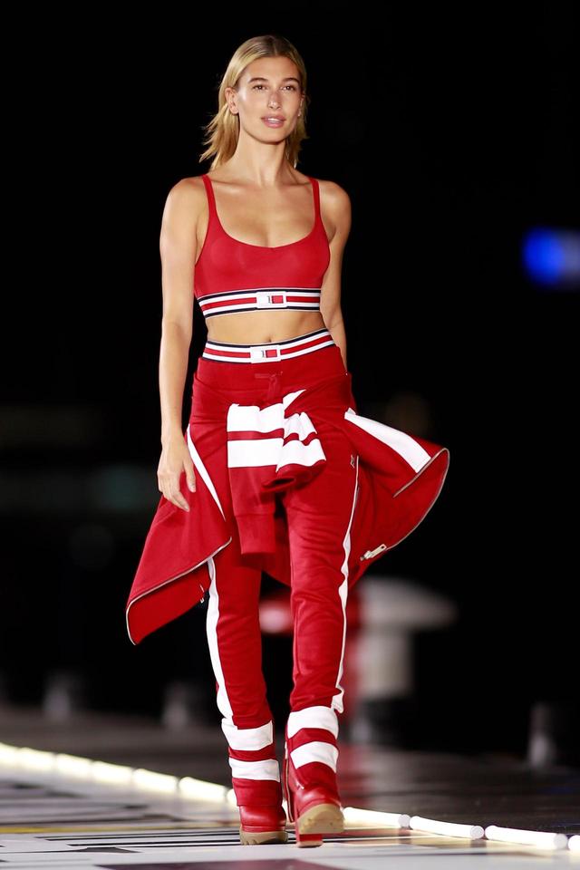 画像: 上海でTommy Hilfigerのイベントに出席した時のヘイリー。