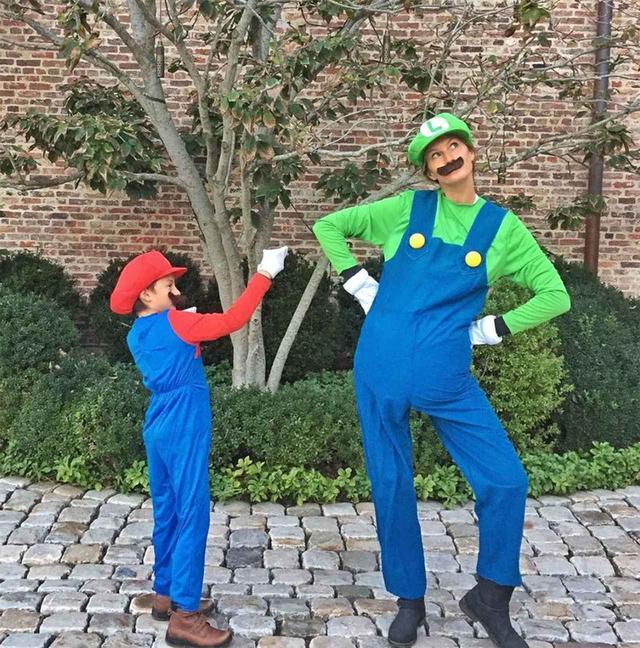 画像: 親子でもハロウィンを楽しもう!セレブ一家のハロウィンコスチューム6選