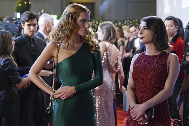 画像: ドラマ『FAMOUS IN LOVE』11月23日(金・祝)22:00からスーパー!ドラマTVで日本初放送 © Warner Bros. Entertainment Inc.