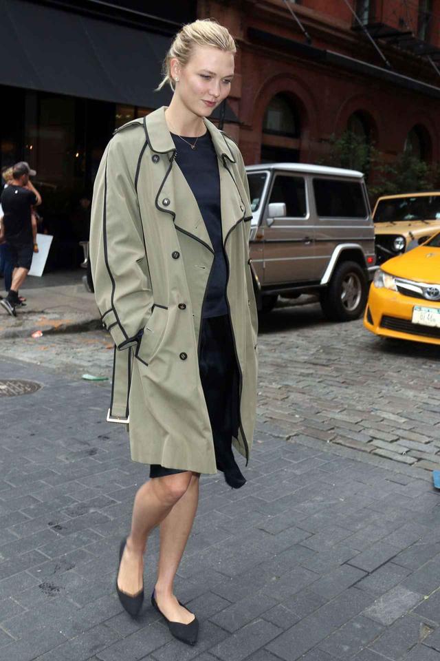 画像: 人気モデルのカ―リー・クロス