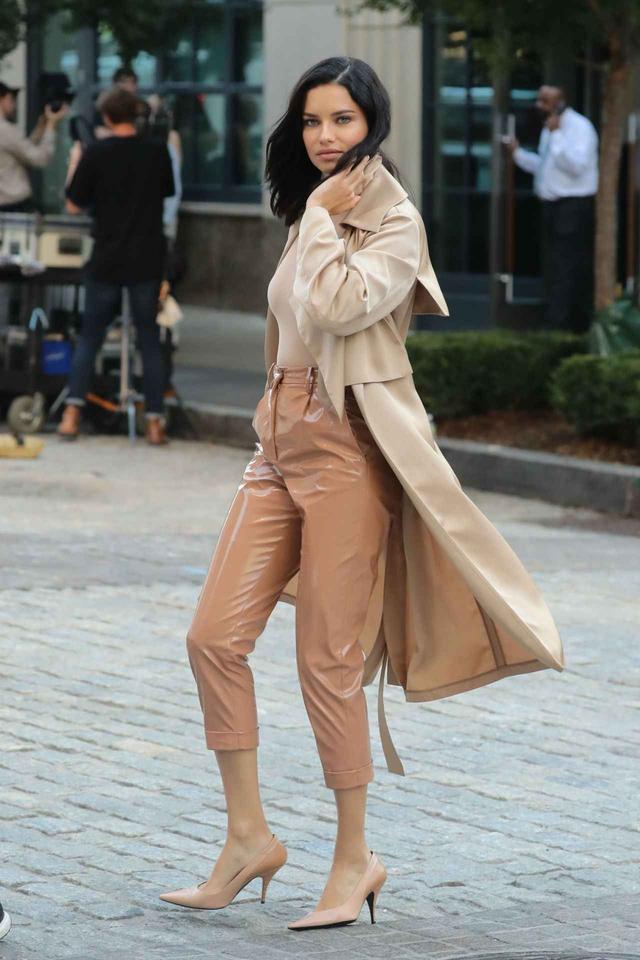 画像: 人気モデルのアドリアナ・リマ