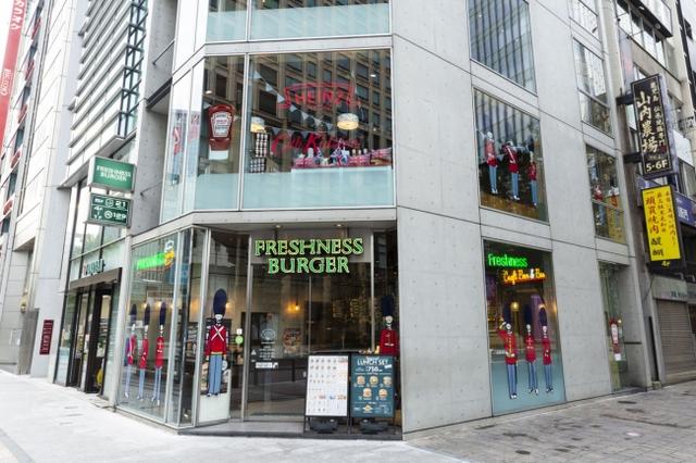 画像: フレッシュネスバーガー日比谷店(外観)