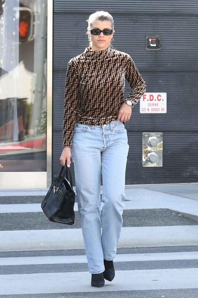 画像1: 人気モデルのソフィア・リッチ―