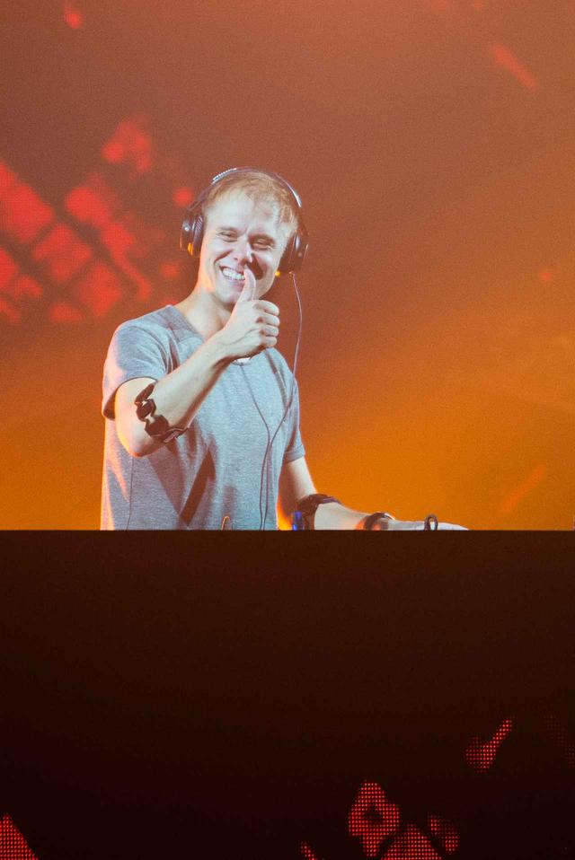 画像4: 全世界から100万人が投票!トップDJを決める投票で今年1位に輝いたのは?