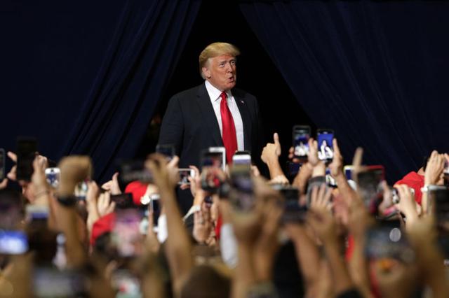 画像: テネシー州チャタヌーガで行われたトランプ大統領のキャンペーン・ラリー。