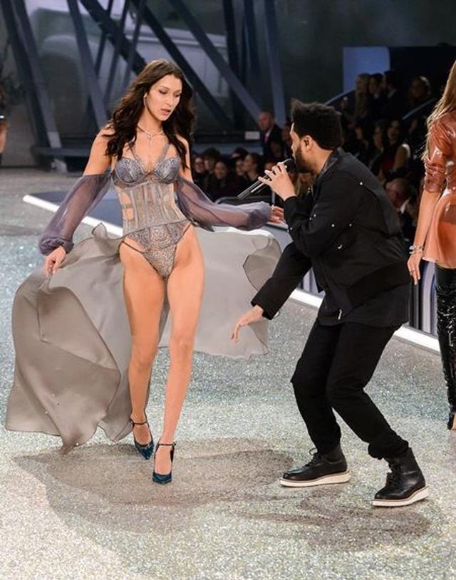 画像2: ベラ・ハディッド、ヴィクシーショーで気まずい思い出のあの人が応援に