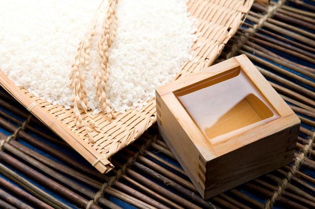 画像2: 10万円のクリームも!海外で続々と登場する 「SAKE」美容アイテム