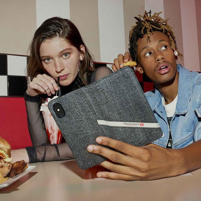 画像: Diesel スマートフォンケース(デニム)¥5,800