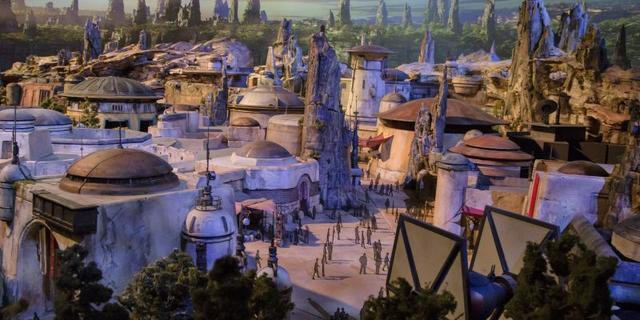 画像: 「スター・ウォーズ:ギャラクシーズ・エッジ」の完成予想図。 ©Disney