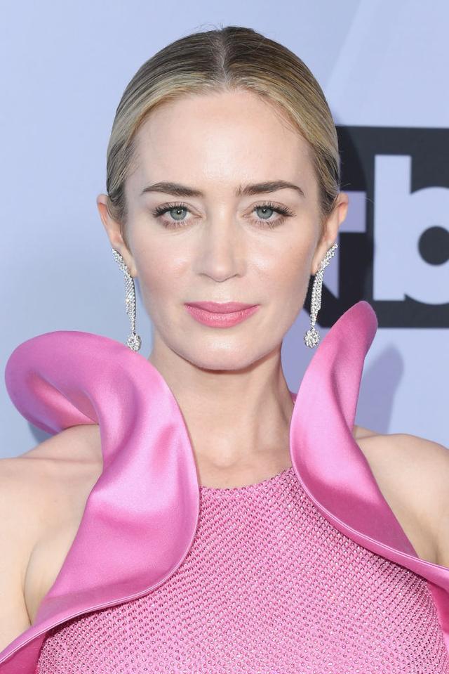画像: 透き通る美肌の持ち主、エミリー・ブラントのフェイシャリストが秘訣を明かす