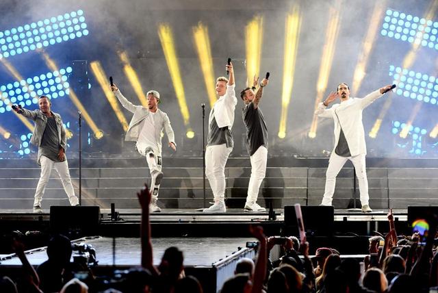 画像: チケット売上の最速記録を更新(当時)したラスベガスの常設公演「Backstreet Boys: Larger Than Life」を4月に終えると、5月からワールドツアーがスタートする。