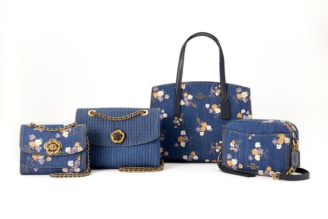 画像: 左から デニム ミックス フローラル プリント Parker 18 ¥50,000 H13 x W18 x D8cm デニム キルティング スタッズ Parker ¥74,000 H18 x W26 x D10cm デニム ミックス フローラル プリント Charlie ¥64,000 H24 x W35 x D15 cm デニム ミックス フローラル プリント カメラ バッグ ¥50,000 H16 x W21 x D8cm その他のサイズも展開