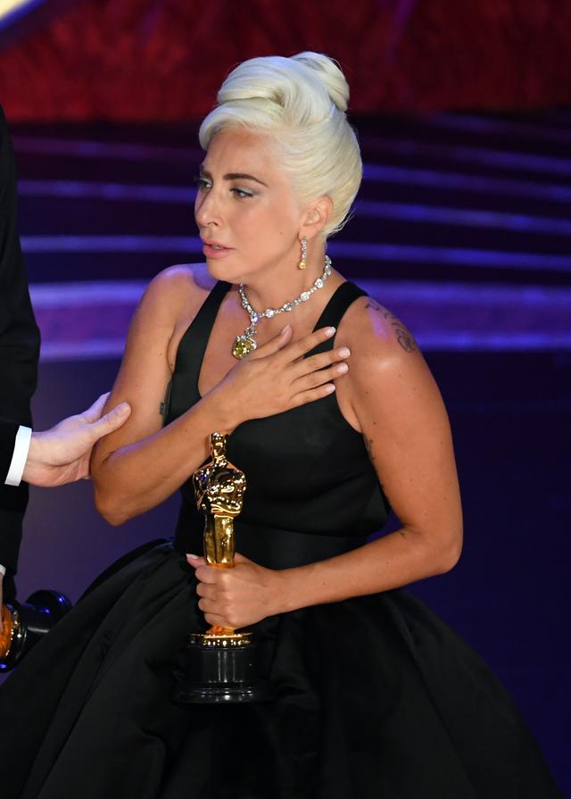 画像1: レディー・ガガ、アカデミー賞初受賞の「数秒後に放った言葉」とは