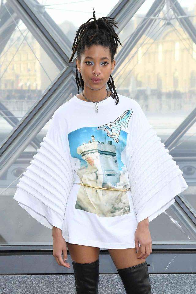 画像: ウィル・スミスの娘、「漢字Tシャツ」をクールに着こなす