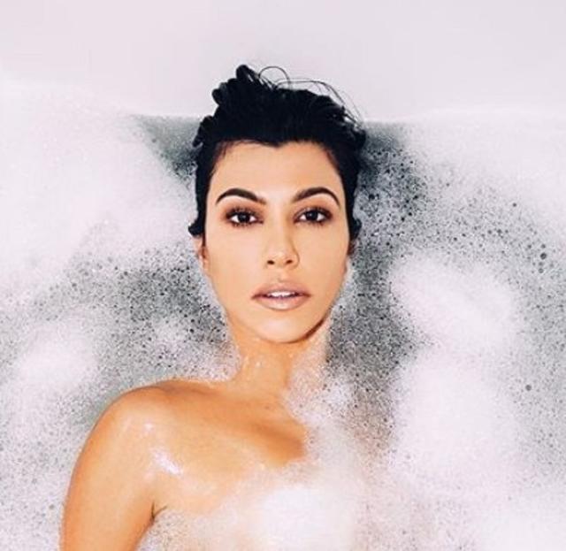画像2: ©Kourtney Kardashian/ Instagram