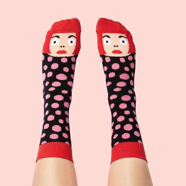 画像: 草間彌生をモチーフにした「ヤヨイ・トゥサマ(つま先)」 www.chattyfeet.com