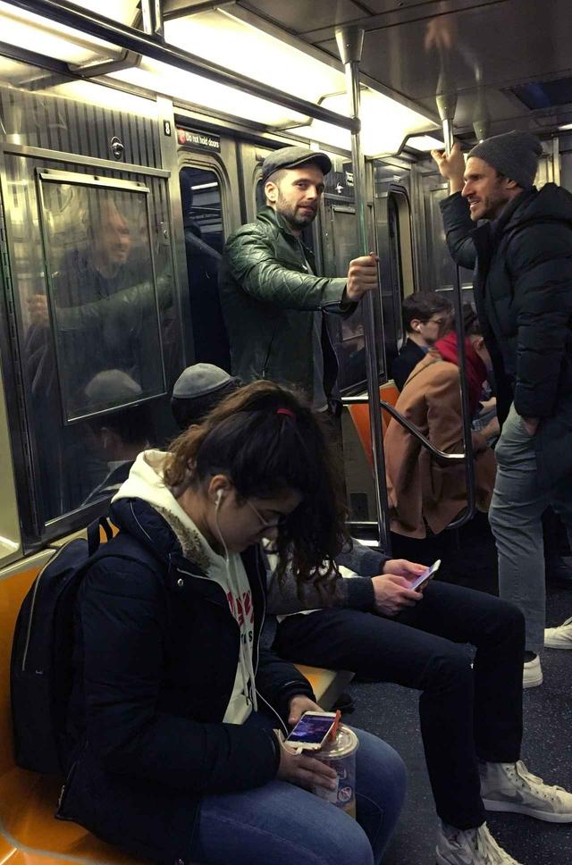 画像3: マーベル俳優が電車に乗っていたら…