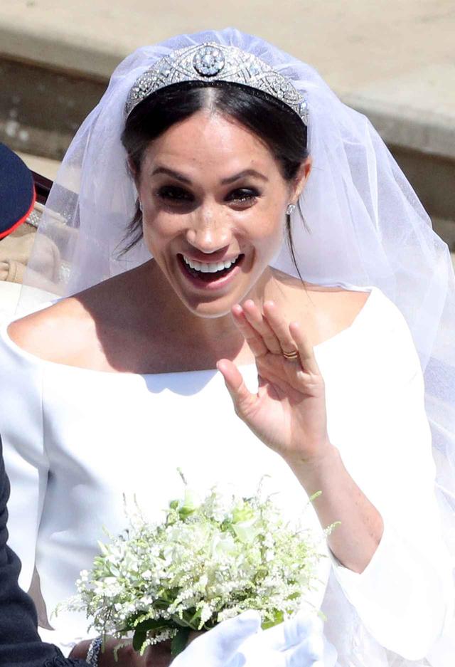 画像1: メーガン妃結婚式のフローリスト、ロイヤル・クオリティのヘアアクセサリー・ラインを発表